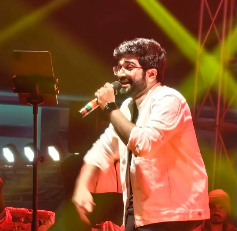 Live Stage Performance